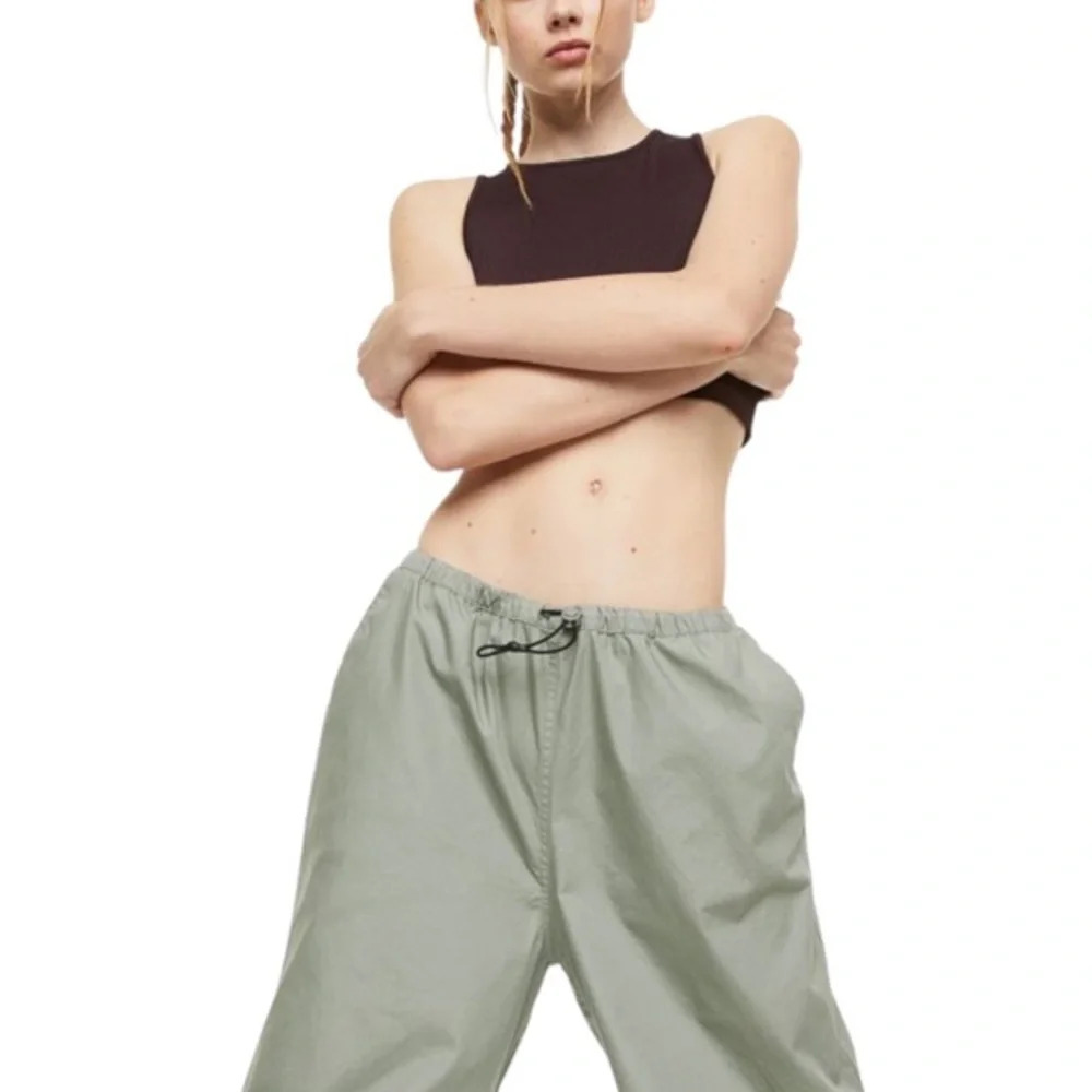 Divided H&M 90’s Y2K Parachute Pants Green Wide Leg Drawstring M - Picture 11 of 12